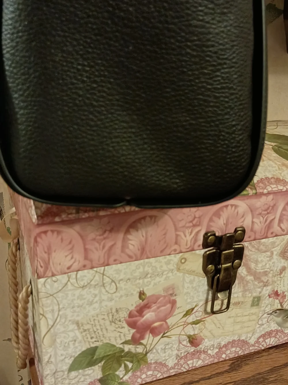 Kate Spade Knot Pebbled Leather Shoulder Bag In Black